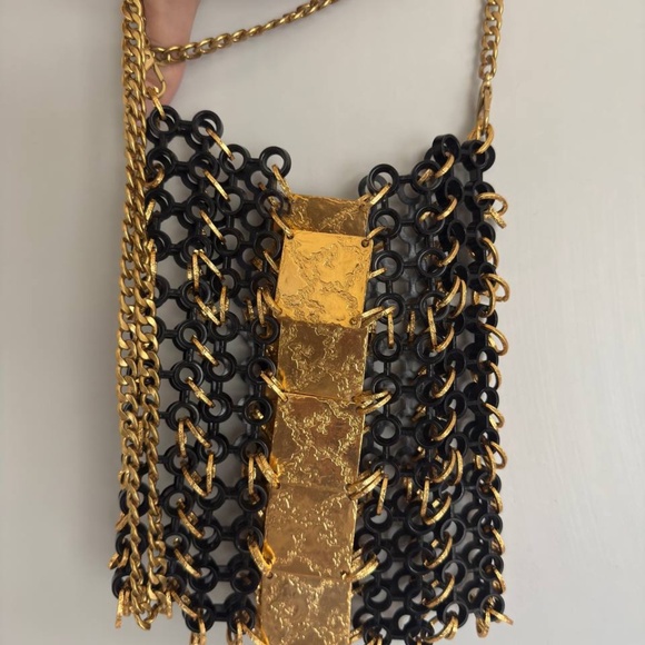 Chainmail Crossbody Bag Black & Gold - Picture 7 of 7